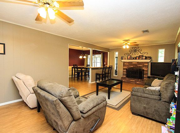 4th image of 700 Natalie Dr
