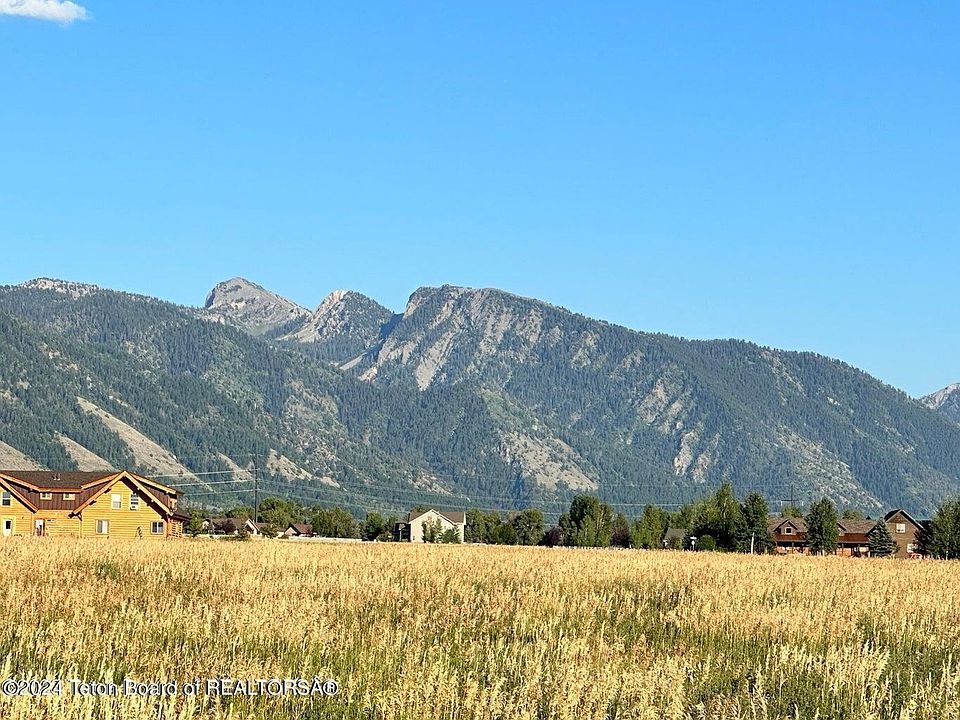 2nd image of 1 Rolling Acres