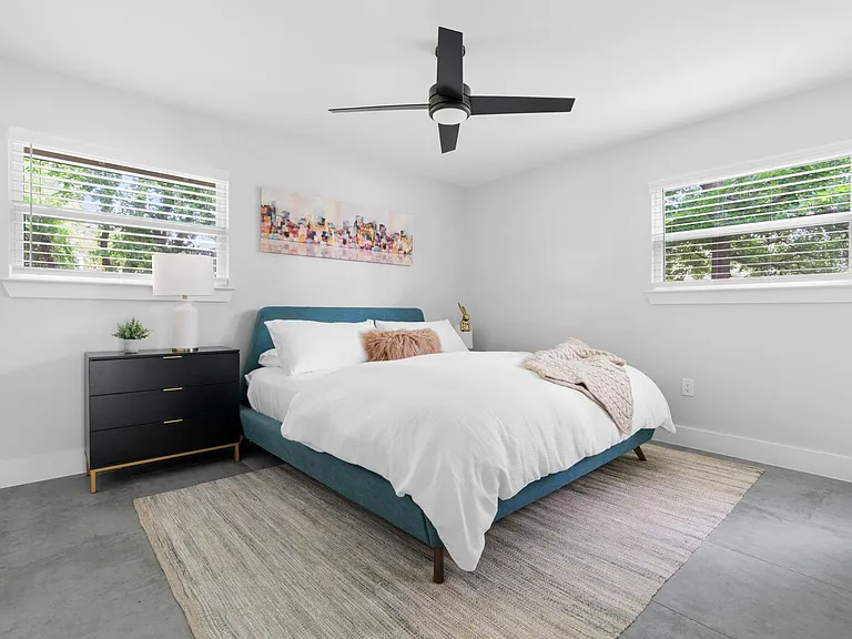 2102 Falcon Hill Dr — Photo 26
