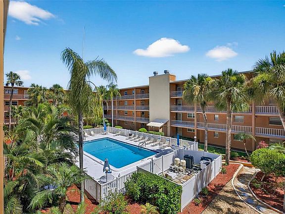 3rd image of 12760 Indian Rocks Rd APT 1031