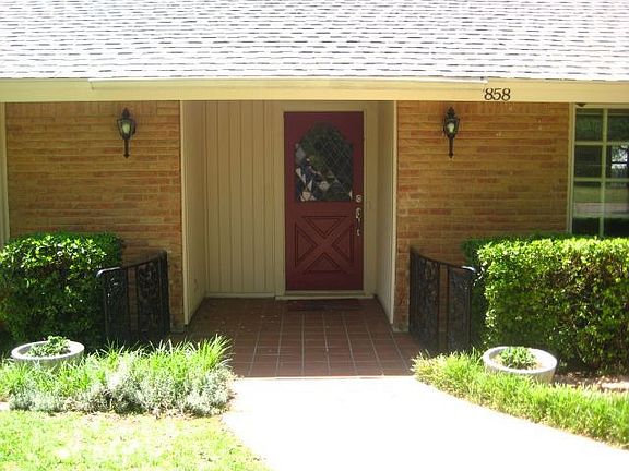 2nd image of 858 Avenue F