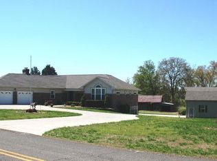 1729 Doc Terry Rd, Dandridge, TN 37725