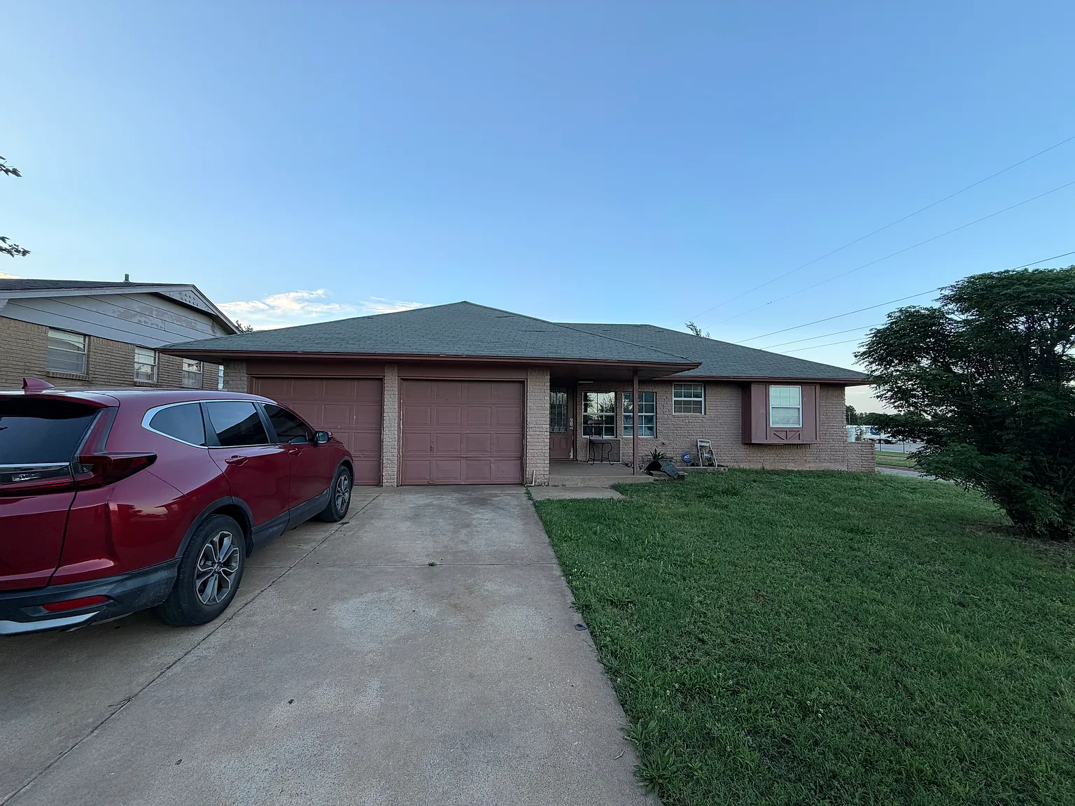 3 bed, 968 sqft, $1,200 — Photo 1