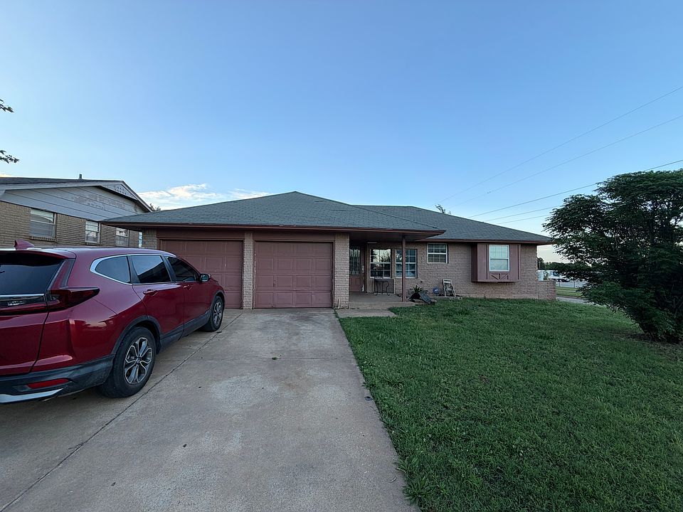 1st image of 2721 SE 50th St
