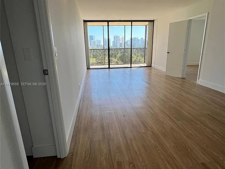 20301 W Country Club Dr #1024 — Photo 17