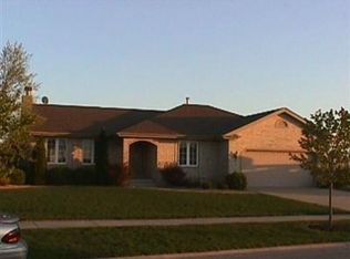 32 Meadow Lark Ln, Dyer, IN 46311