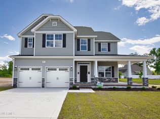 921 Appaloosa Trl, Grimesland, NC 27837