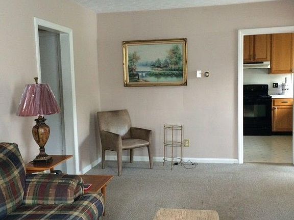 4th image of 4535 Oakdale Dr
