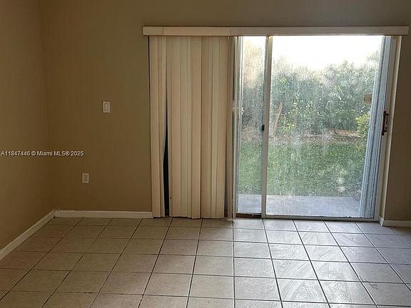 3rd image of 3138 SW 129th Ter #123-0
