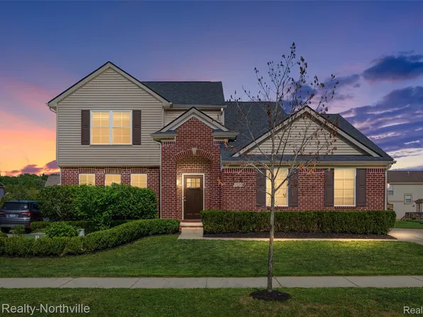 7225 Castell Blvd, Belleville, MI 48111