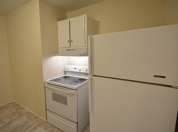 5th image of 3810 Martin Ave
