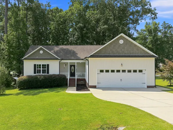 14 Springmoor Dr, Angier, NC 27501
