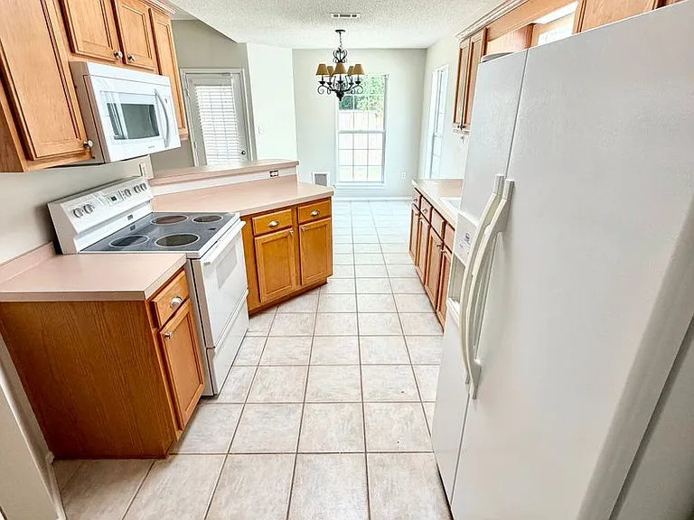 2390 Marina Dr — Photo 20