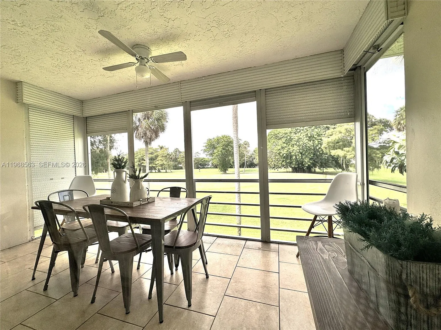No 87 Palm-Aire Country C — Photo 4