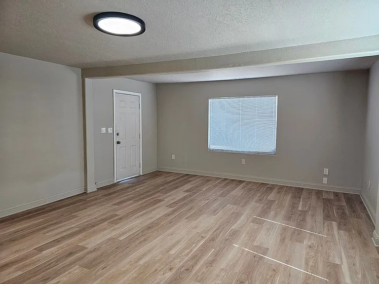 2764 SW Culver Hwy — Photo 2