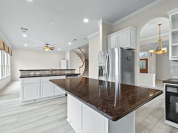 5th image of 10727A Cassia Dr