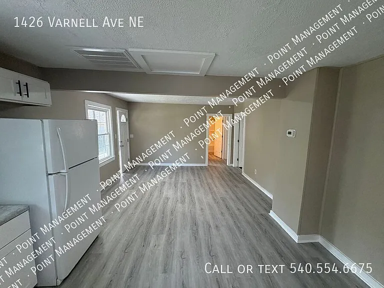 1426 Varnell Ave NE — Photo 3