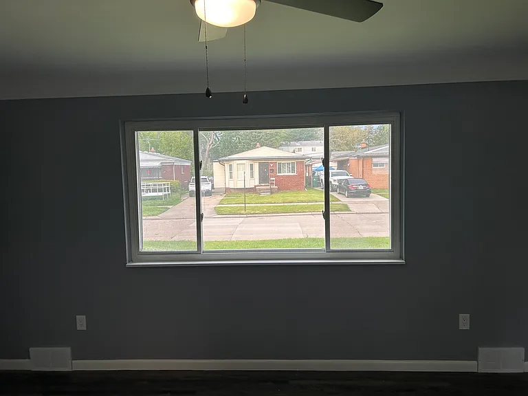 22761 Beechwood Ave — Photo 8