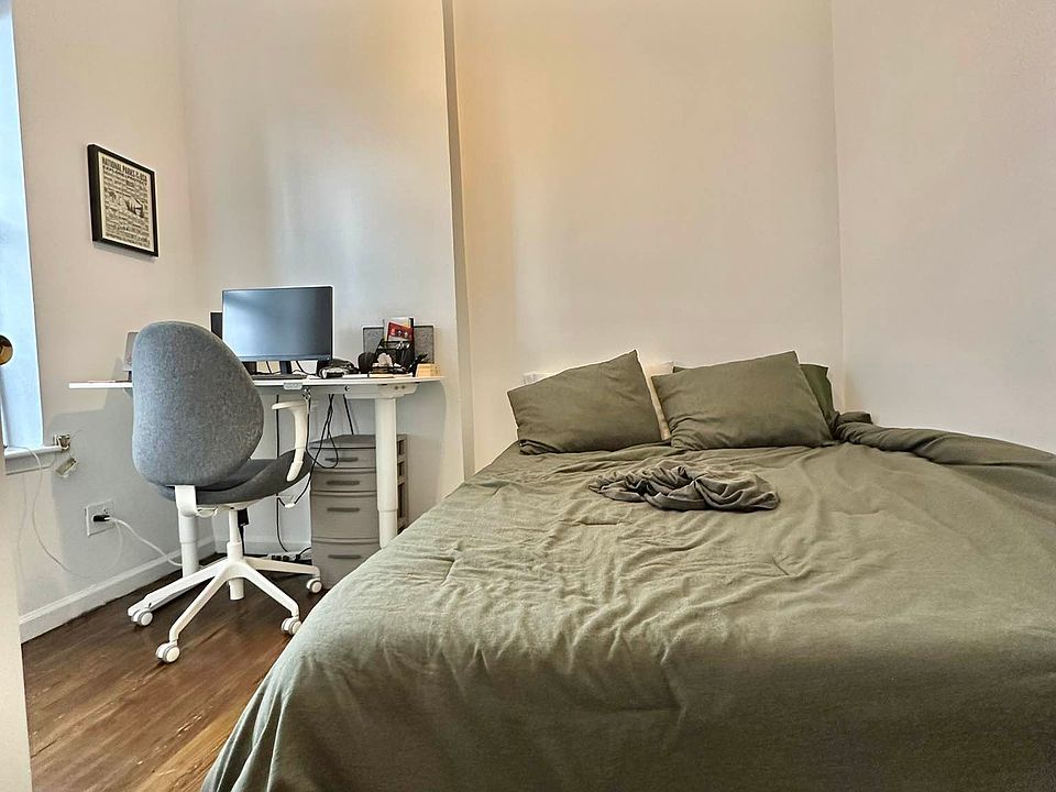 2nd image of 318 E 78th St APT 13