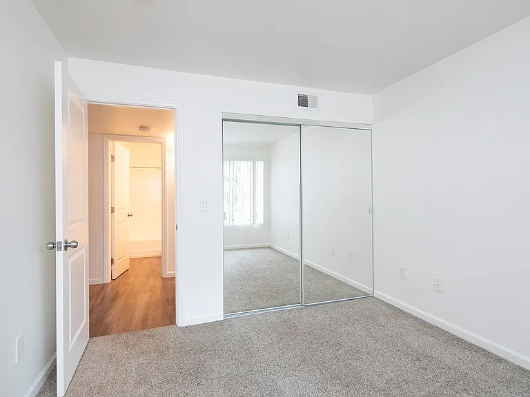 Mission Pacific Apartments — Photo 81