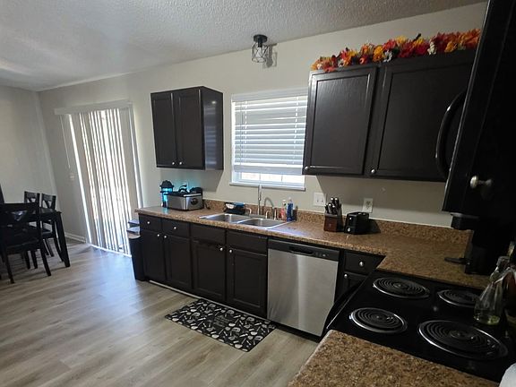 4th image of 131 Denby Cir