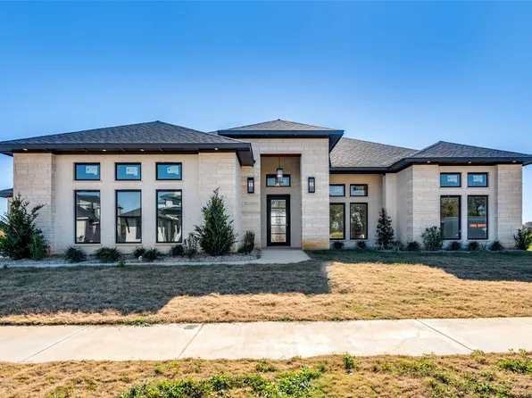 932 Bandon Dunes Dr, Burleson, TX 76028