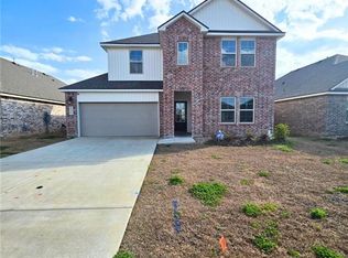 8139 Olde Town Ct, Alexandria, LA 71303