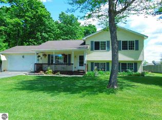 2275 Grouse Dr, Traverse City, MI 49685