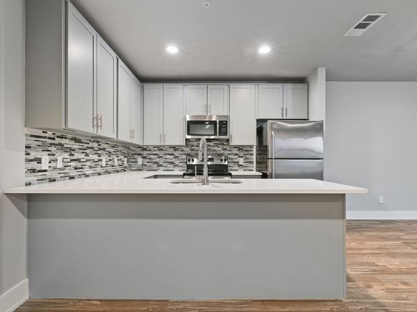 4650 Cole Ave APT 241