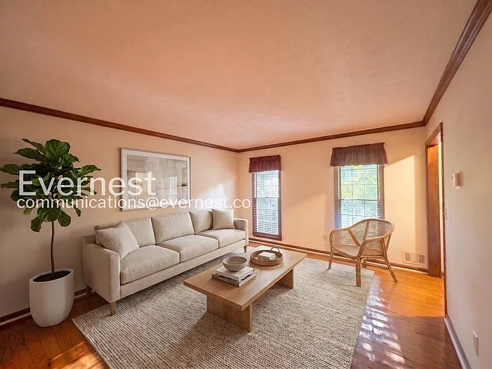 3 bed, 2.5 bath, 1700 sqft, $2,195 — Photo 2