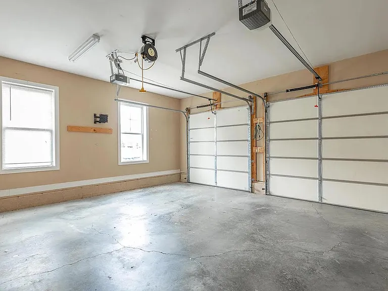 8739 Seven Lakes Dr — Photo 35