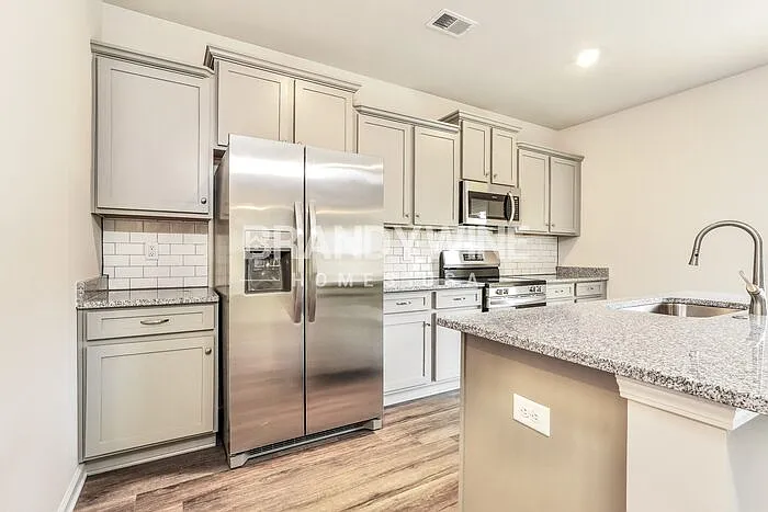 693 Patmore Dr — Photo 10
