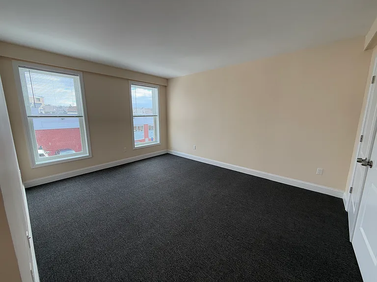115 Main St #18 — Photo 18