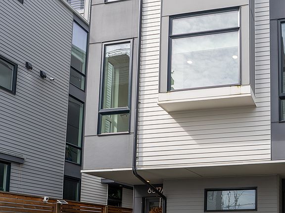 3rd image of 6517A Phinney Ave N