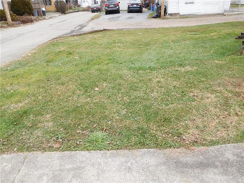 2nd image of 211 Ann St