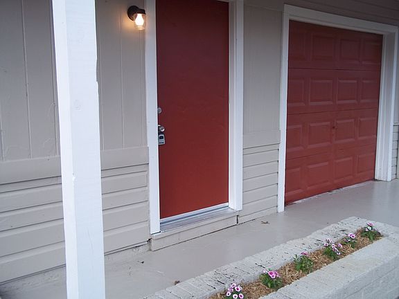 3rd image of 616 Highland Dr
