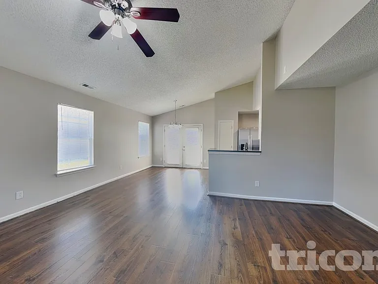 529 Pullman St SW — Photo 4