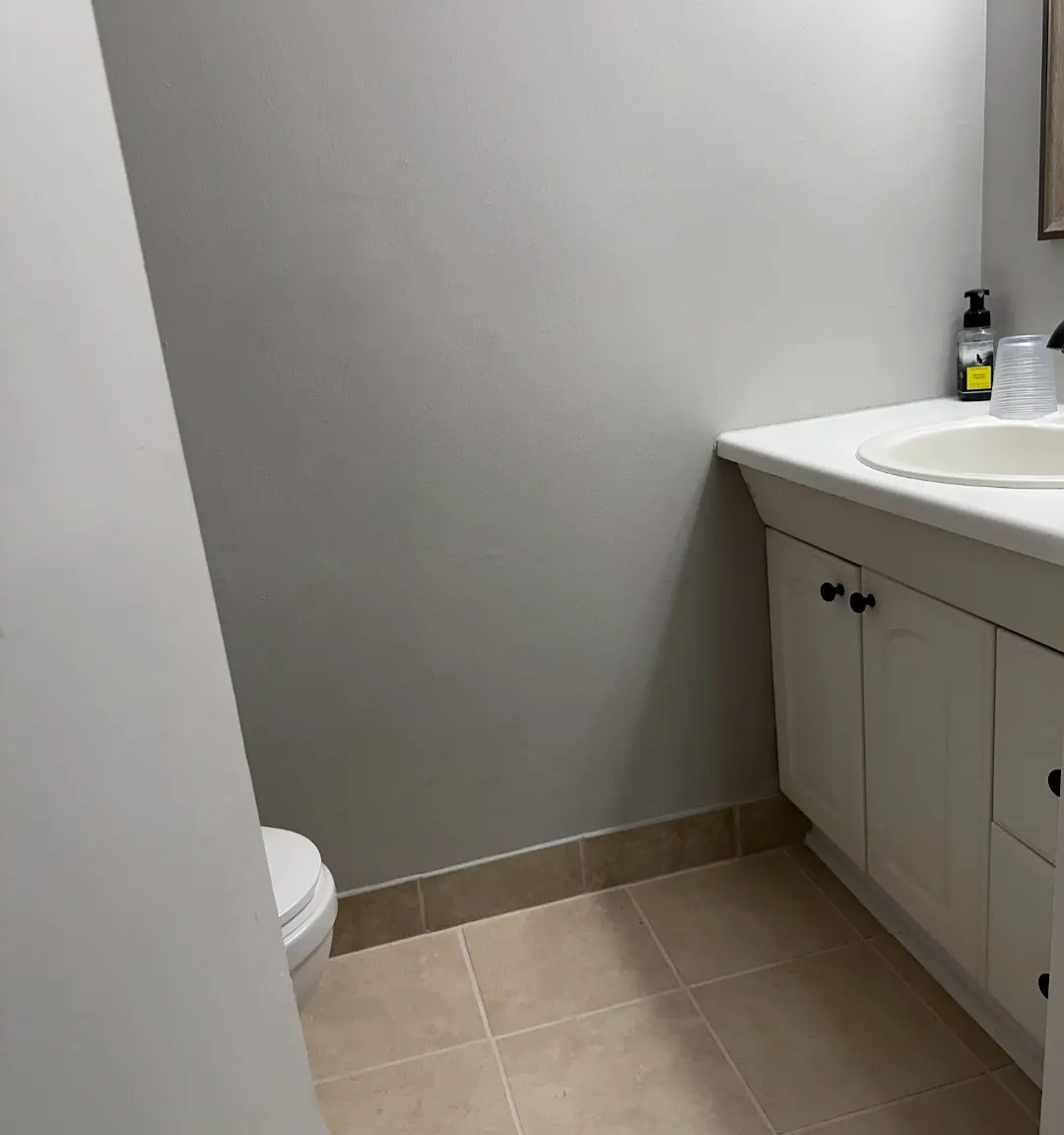 2 bed, 1.5 bath, 942 sqft, $1,650 — Photo 2