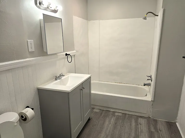 3912 Archwood Ave #1 — Photo 5