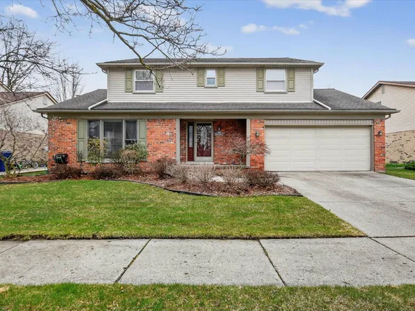 7637 Embassy Dr, Canton, MI 48187