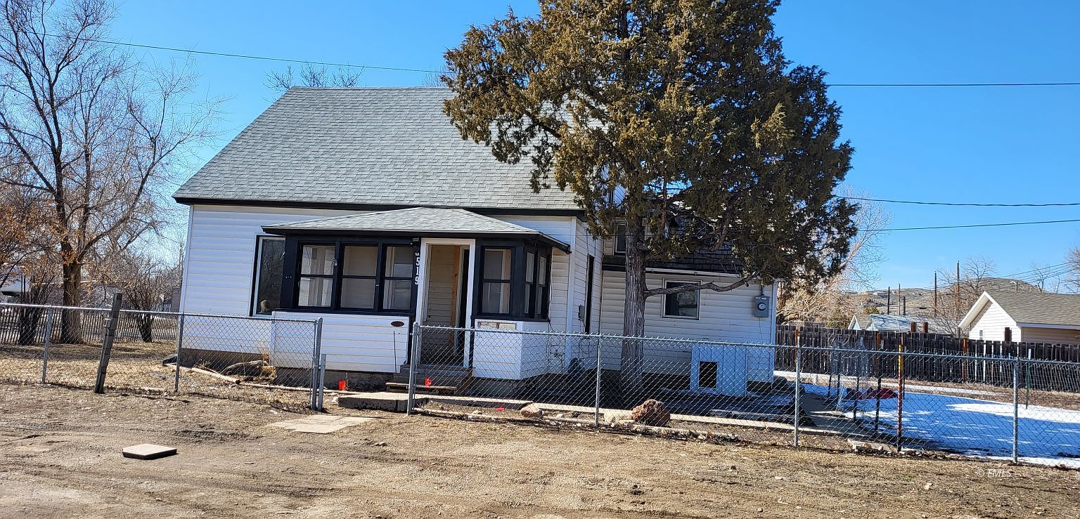 519 Tatro St, Miles City, MT 59301 Zillow