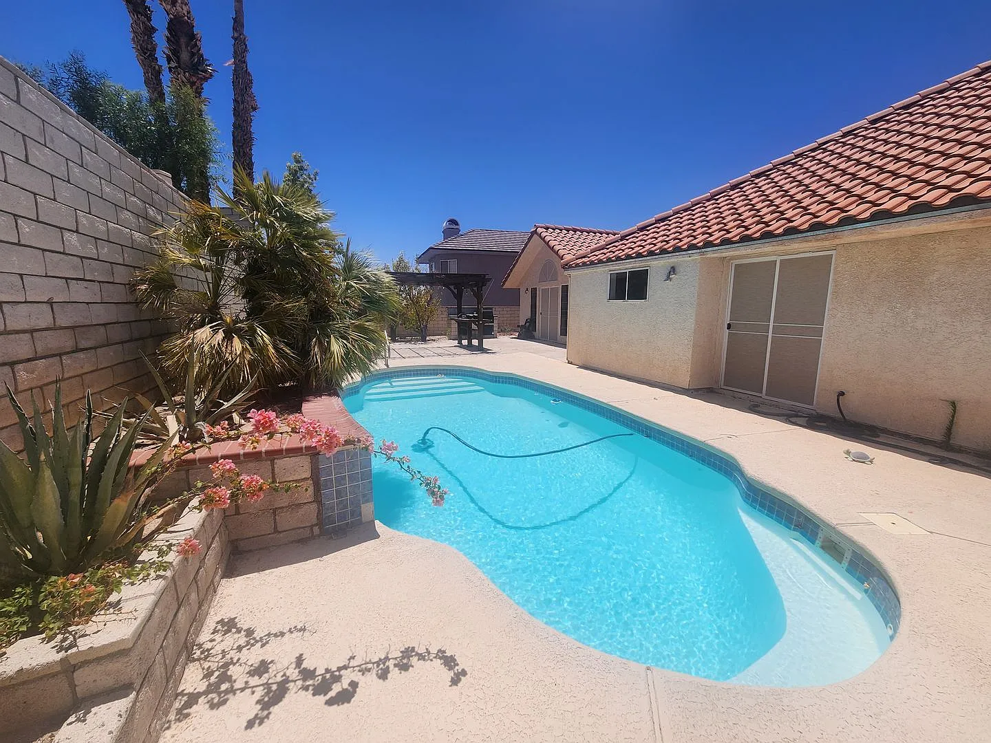 Laughlin Estates Custom Built Pool Home — Photo 3