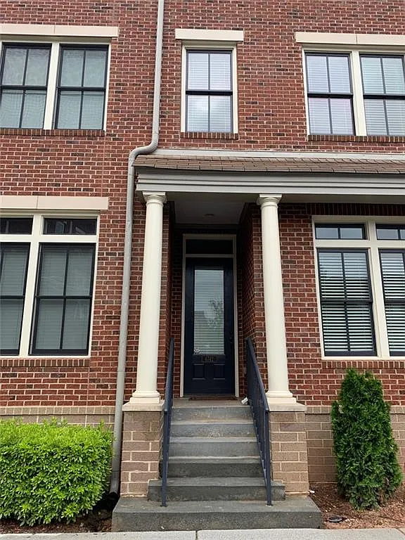 2 bed, 2.5 bath, 1390 sqft, $2,950 — Photo 2