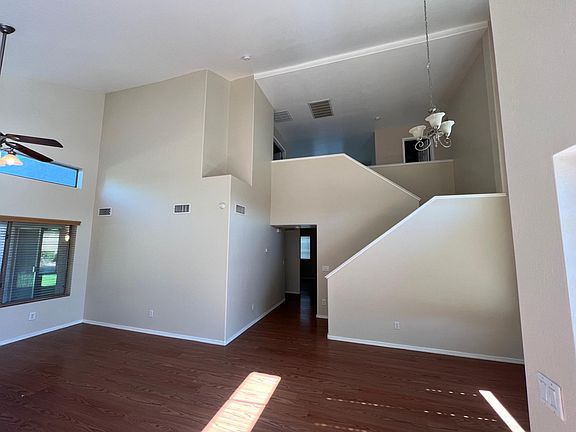 4th image of 13524 W Keim Dr