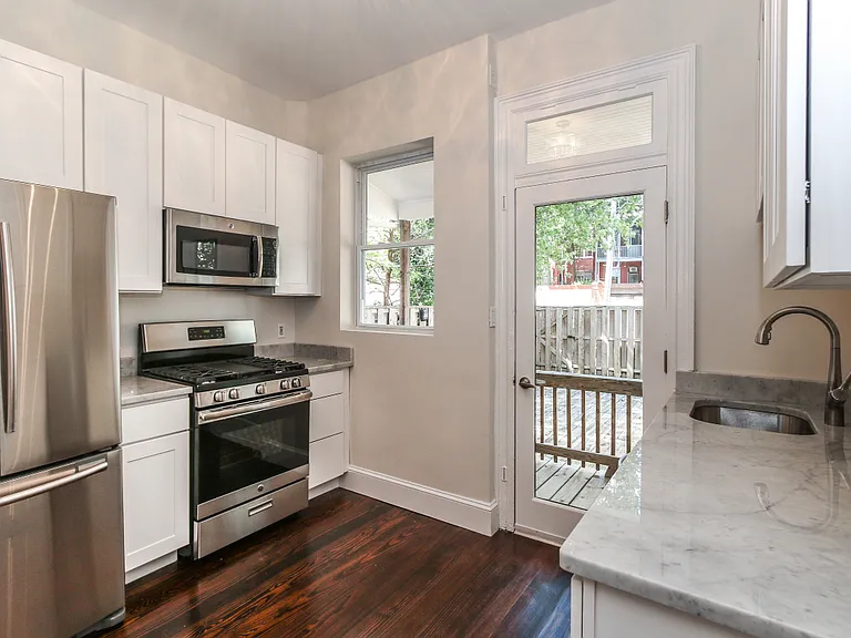 3532 11th St NW — Photo 9