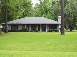 8460 Woodstock Dr, Greenwood, LA 71033
