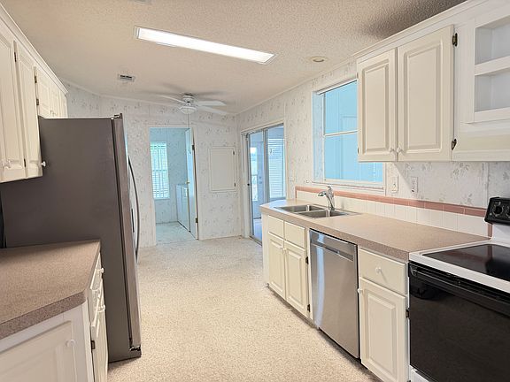 3rd image of 3825 Boardwalk Pl #1504