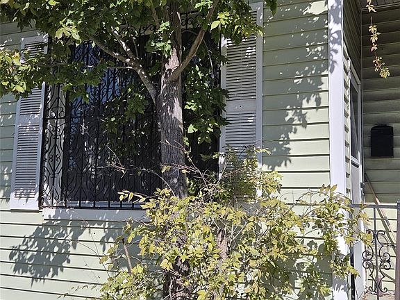 4th image of 7933 Goode St