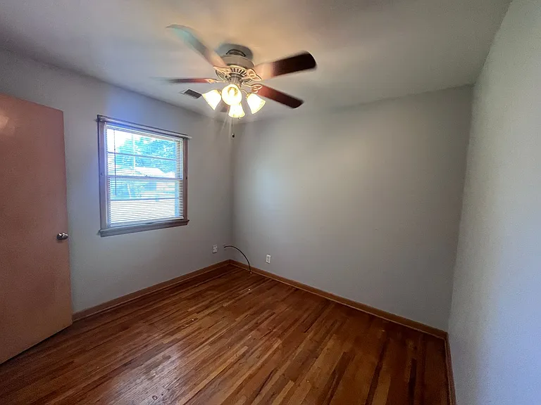 1803 W Dallas St — Photo 7