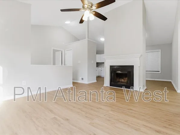5876 Old Wellborn Trce, Lithonia, GA 30058